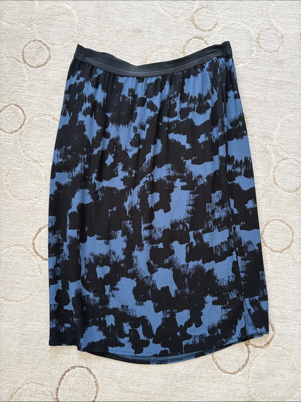American Vintage Black and Blue Abstract Print Midi Skirt